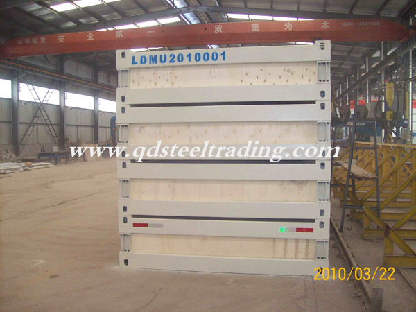 Sandwich container hosue